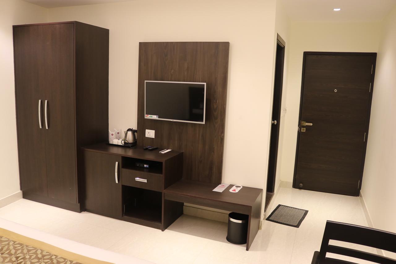 Hotel Solitaire Chinhat Zewnętrze zdjęcie