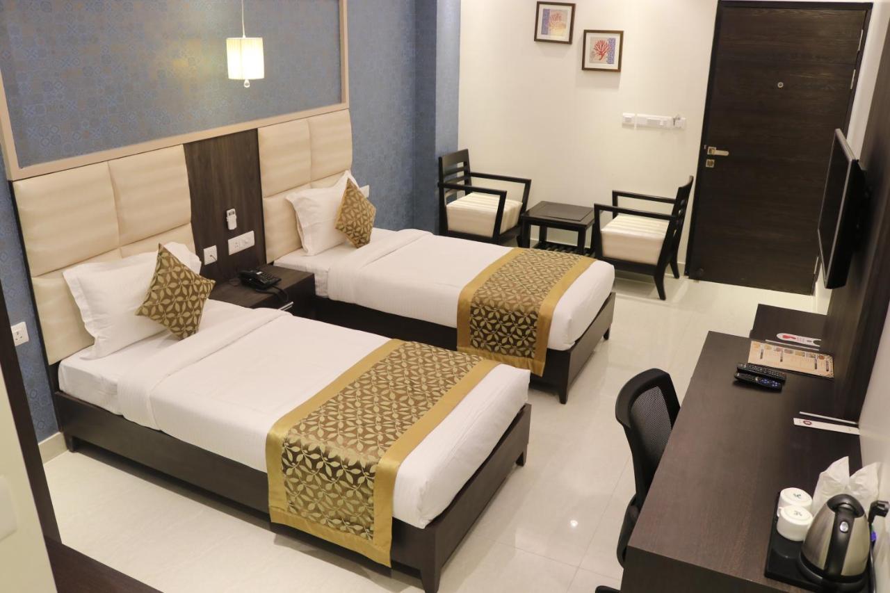 Hotel Solitaire Chinhat Zewnętrze zdjęcie